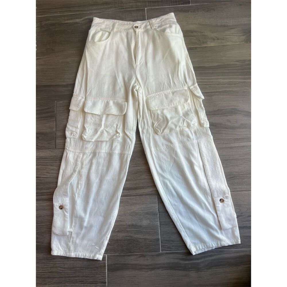 Walter Baker Women's White Cargo Pants Size 2 Multi-Pocket Relaxed Fit
